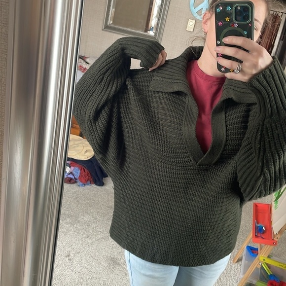 Elan Slouchy Knit Green Sweater - Picture 15 of 15